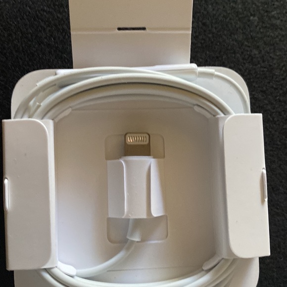 Apple ear phones - Picture 3 of 3